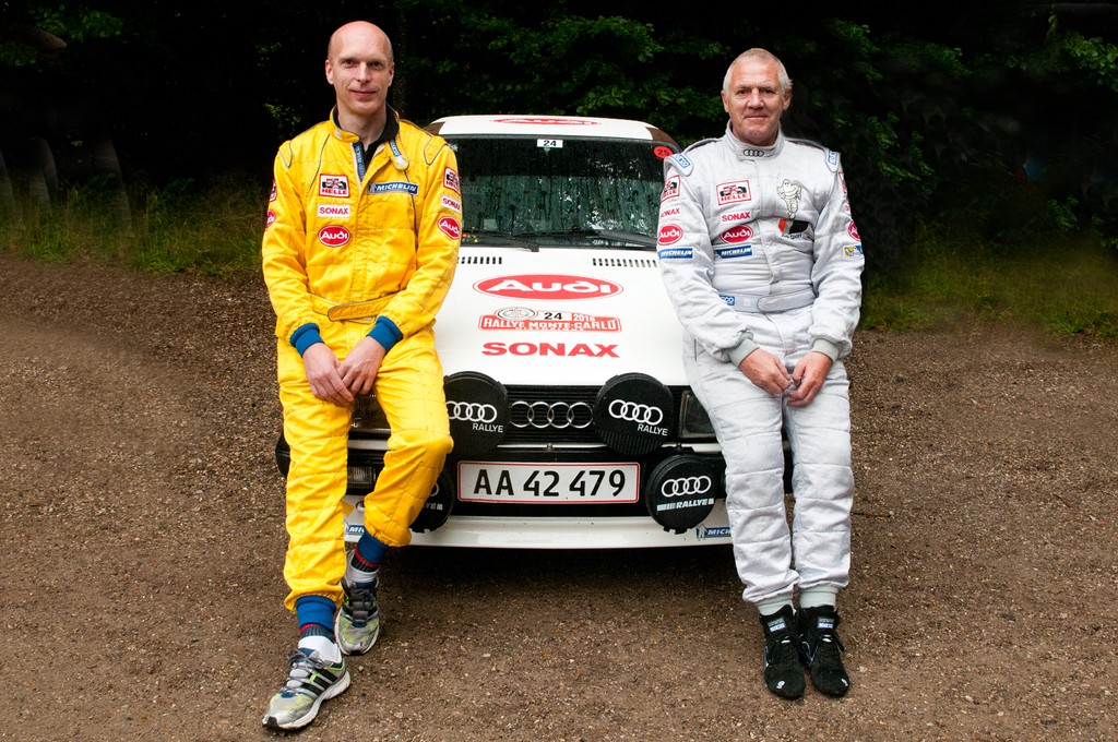 Dan Nielsen (gul kørerdragt) og Toni Hansen før starten på Munkebjerg Hill Climb